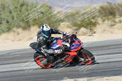 media/Dec-01-2025-Moto Forza (Mon) [[2daa91e15f]]/3-Beginner Group/Session 4 Turn 9/